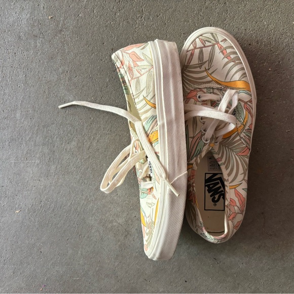 Vans woman’s 8s - Picture 3 of 3